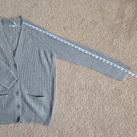 Kimchi Blue oversized cardigan sweater - Picture 7 of 8
